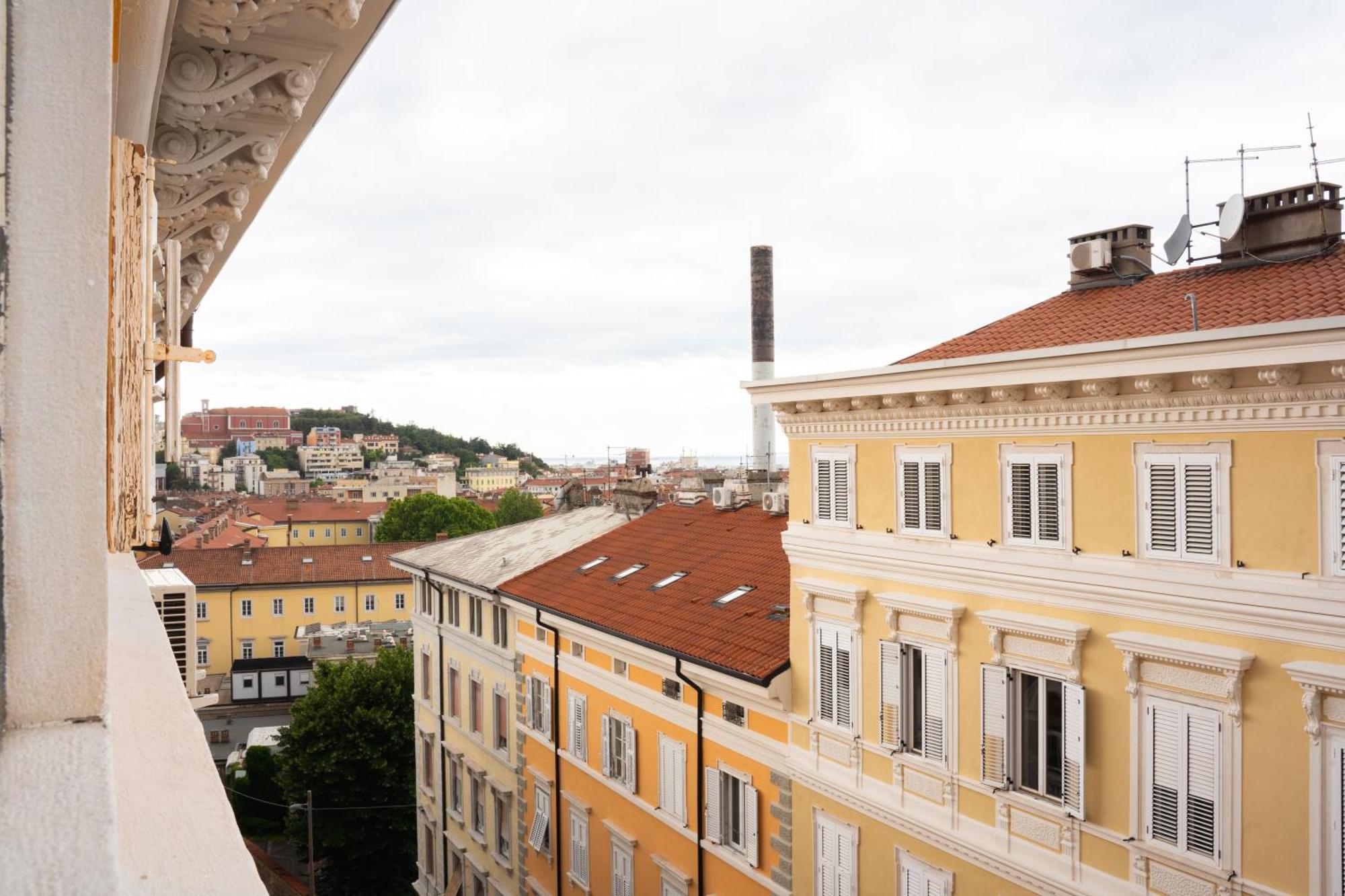 Enjoy Trieste In The City Center Exterior foto
